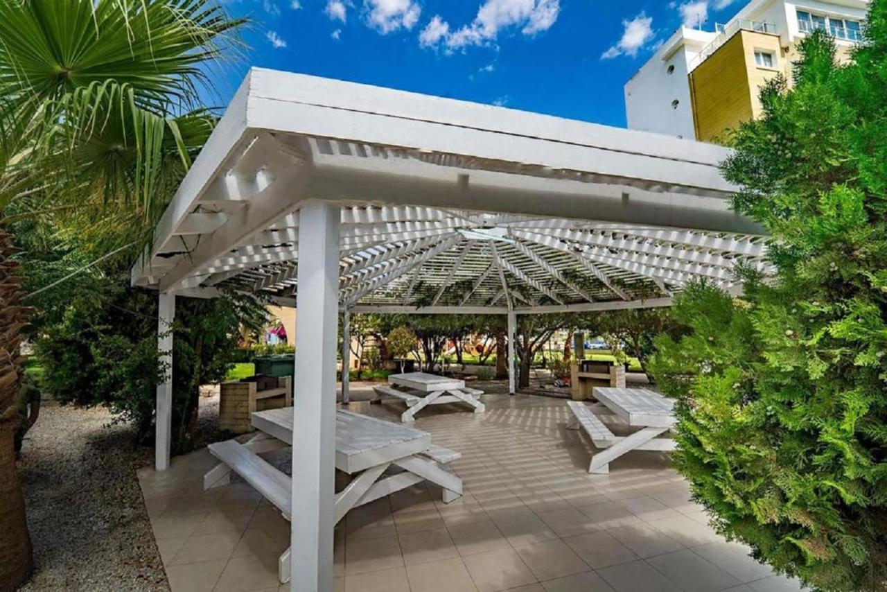 Spartacus Pool Apartments In Caesar Resort & Spa Trikomo Exterior photo